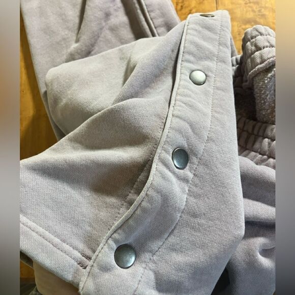 Forever 21 sweatpants, straight leg, snaps at ankle, light purple, good shape, M - Picture 3 of 4